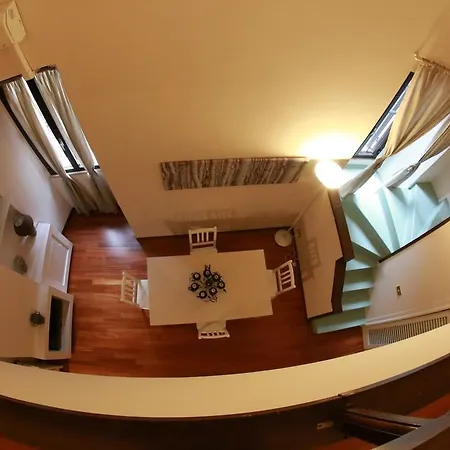 Palazzo Velli Apartment