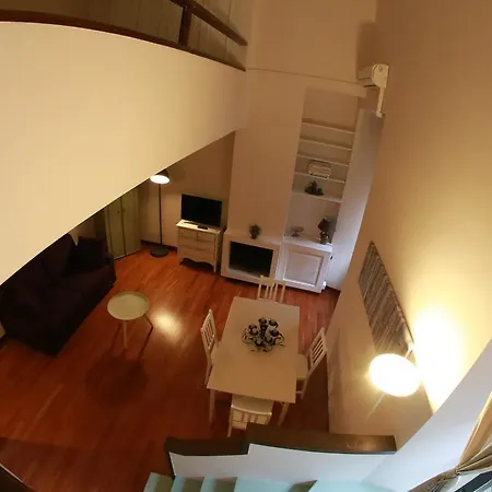 Palazzo Velli Apartment *
